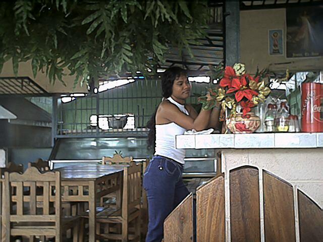 mayra08122001.jpg